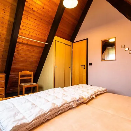 Dom wakacyjny Ferienwohnpark Nurdachhaus Typ 8 Ndt 089 Immenstaad am Bodensee